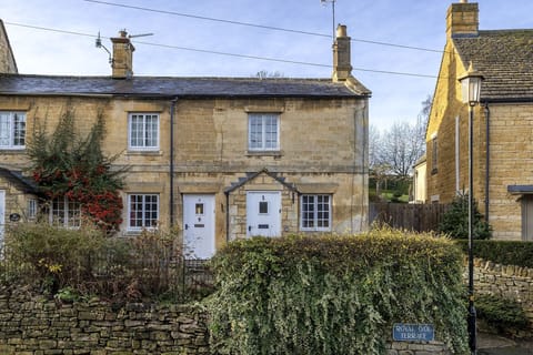 Royal Oak Cottage - StayCotswold