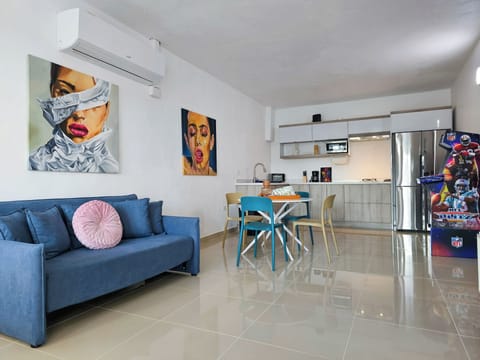 LIVING ROOM, DINING AND KITCHEN SPACE