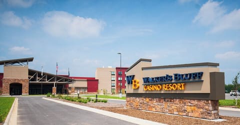 Walker's Bluff 15 Miles