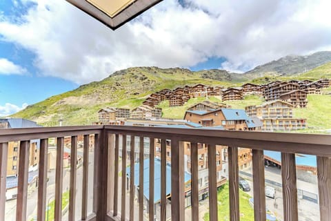 Private Balcony with Breathtaking Mountain Views Soak in panoramic views of the 3 Vallées—your morning coffee has never felt so majestic.