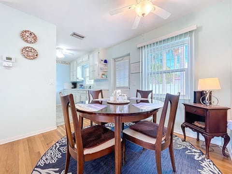 Dining room with seating for 4