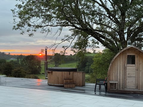Wellness Area - Hot tub and Sauna. Enjoy relaxing heat all year round!