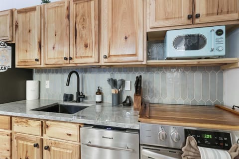 Hungry for adventure? Our kitchen is the perfect sidekick—sleek, spacious, and stocked with all the tools to keep the good times (and good food) rolling.