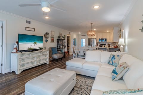 Open coastal living space
