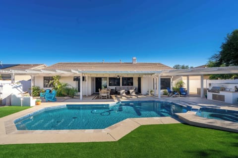 Pool days done right. Swim, sip, and soak in the scenery—because your best memories are made where the water sparkles.