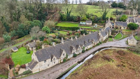 An after-dinner stroll to Arlington Row is a must.