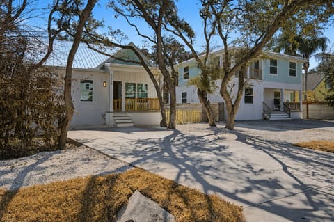 Welcome to the Coastal Duo, 2 homes 1 vacation to experience