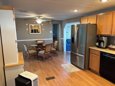 Dining area in kitchen 