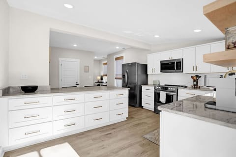 Whether it’s a five-course meal or reheated takeout, this kitchen delivers