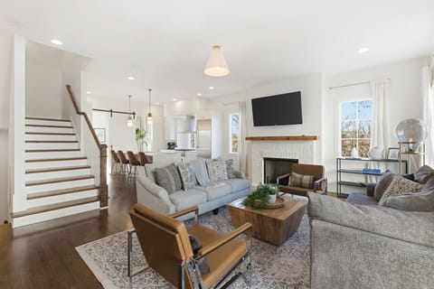 Cozy living room with fireplace and a Smart TV with all the streaming apps you could want!