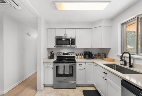 Electric range and microwave makes cooking a breeze