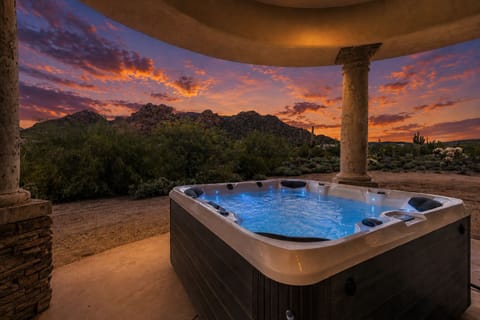 Soak under Superstition Mountain sunsets | Private hot tub | Desert nights