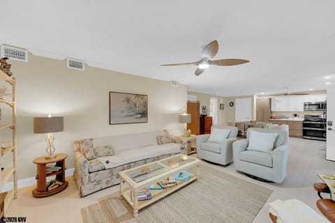 Gulf Westwind 3-1 is located on the first floor