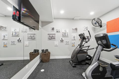 New spa-like home, pool, sauna, hot tub, exercise room, sleeps 14, 3 baths House in Clive