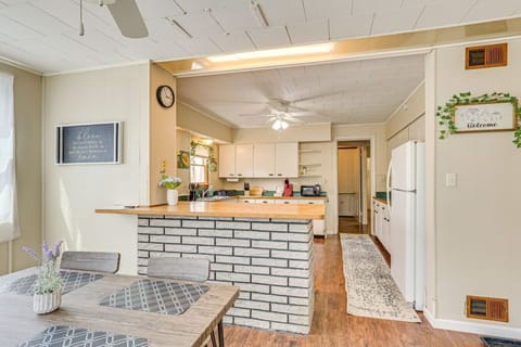 Dining Area | Open Kitchen & Breakfast Bar