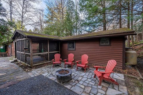 Your private firepit area, outside your screened-in porch