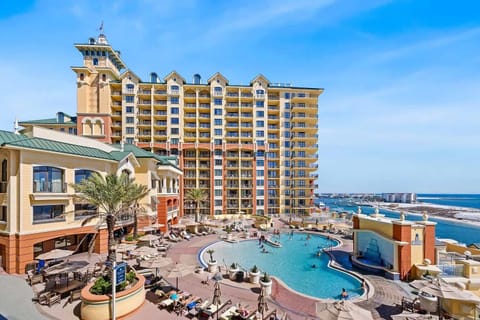 Resort pool—lounge, relax, and soak up the sun
