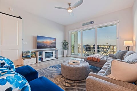Watch the sunset from your living room in this Madeira Beach retreat.