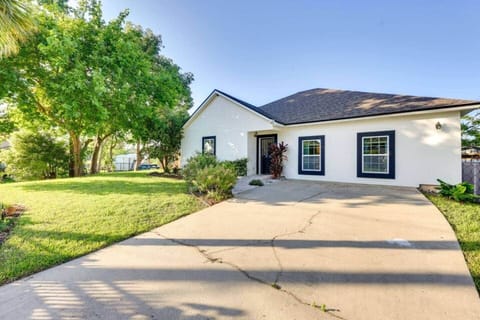 Lakefront Living on Ribault Scenic Dr House in Jacksonville