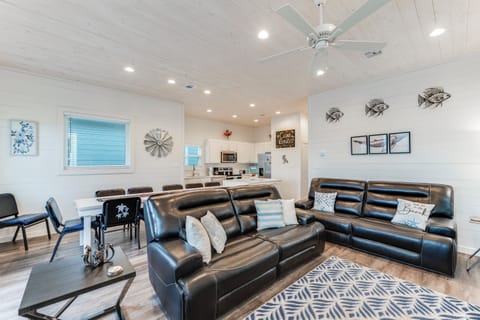 Spacious living perfect for family gatherings
