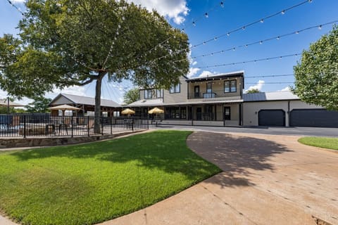 The property offers outdoor space suited for games, walks, and time spent enjoying nature.