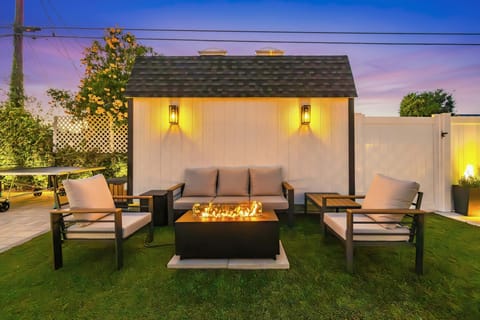 Backyard Seating & Fire Table