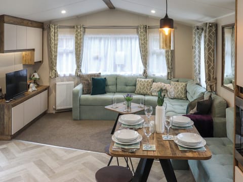 Open plan living space | Coastal Retreat, Wisemans Bridge