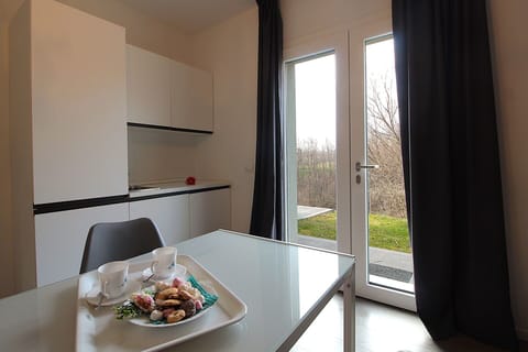 Autumn, Kitchen, Spring, Summer