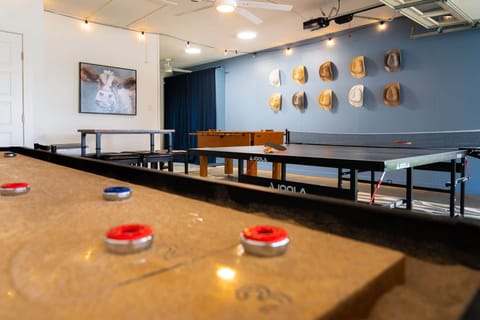 Group Retreat | Hot Tub • Game Room • Walk to Main House in Johnson City