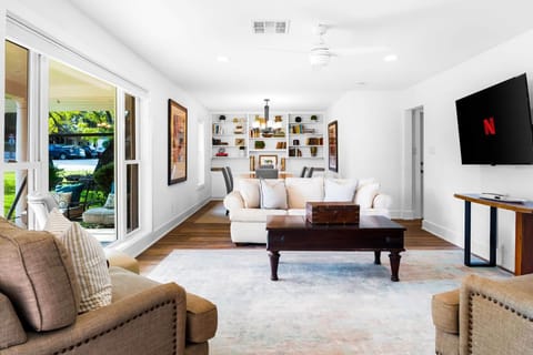 Group Retreat | Hot Tub • Game Room • Walk to Main House in Johnson City