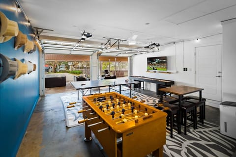 Group Retreat | Hot Tub • Game Room • Walk to Main House in Johnson City