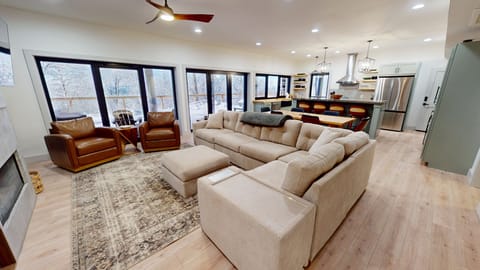 Home Decor, Building, Furniture, Indoors, Living Room