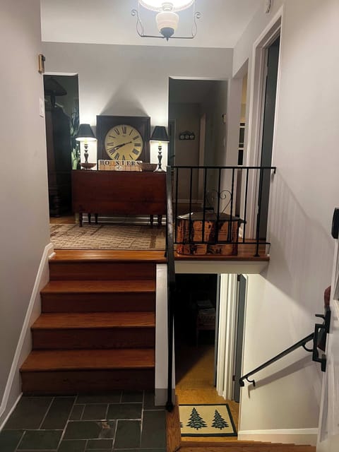 Entrance from the front door.