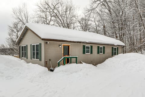 Property Exterior | Single-Story Home w/ Walk-Out Basement