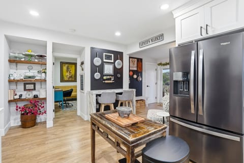 Kitchen with view to the office/5th bedroom