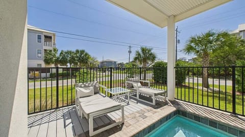 Beautiful private pool with comfortable furnishings