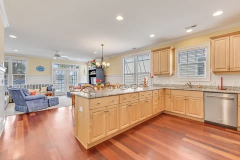 Kitchen - Kitchen, 2nd Floor