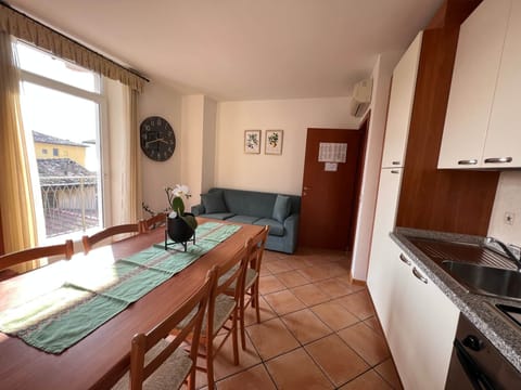 15066971 987E 4D7E 9E5F C73B08BE18A4