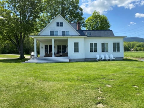 Classic Vermont Farmhouse

“Charming farmhouse with wraparound porch, open grounds, and classic Vermont appeal.”