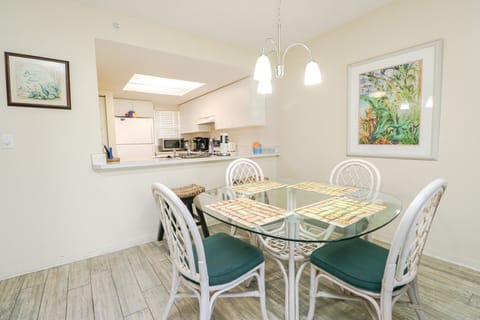 St. Augustine Beach Rentals Dining Room