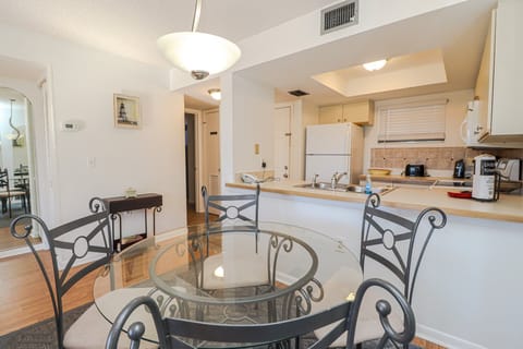 St. Augustine Beach Rentals Dining Room