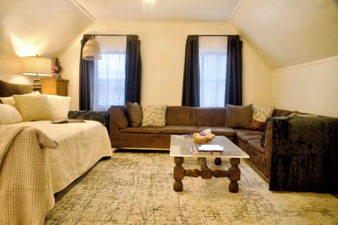 Large L sectional + a full daybed + a trundle twin bed under. LR Sleeps 3