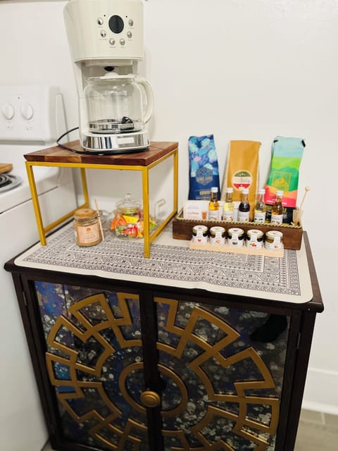 Full kitchen+cleaning supplies+coffee+tea+jams. 