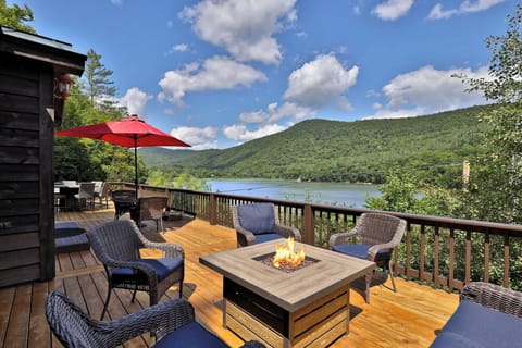 Plymouth Vacation Rental | 2BR | 2.5BA | 2,049 Sq Ft