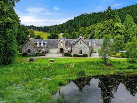 Shrub, House, Estate, Cottage, Home, Rural Area, Mansion, Farmhouse, Garden, Landscaping