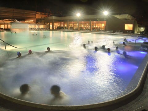 Water, Swimming Pool, Resort, Thermae, Recreation, Leisure, Resort Town, Leisure Centre