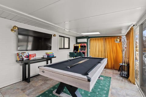Pickball & Basketball|Pool|HotTub|GameRoom|FirePit House in Ohio