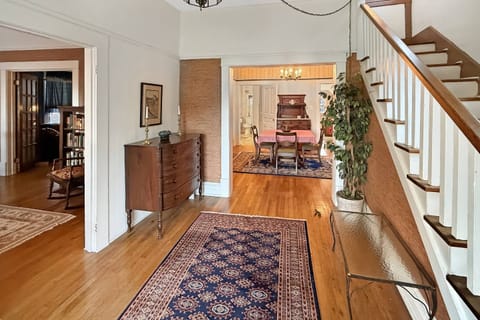 Welcome to St Elmo Bungalow