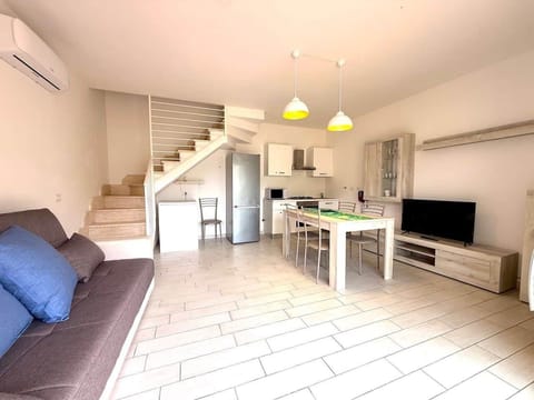 21dfe21a 44b6 4e0c a1ad ba2e03ecd76e