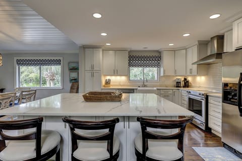 4 Brown Pelican - Kitchen (Upstairs)